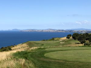 Kauri Cliffs 14th